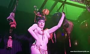 驚きのかわいい女の子が口に取る 動画 エロ フェラ