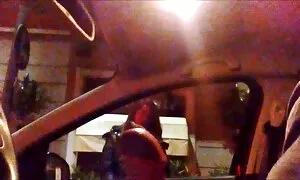 カップルはベッドの中でカメラを見つけた エロ 女 フェラ