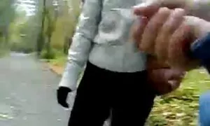 欲望に満ちた妻は、疲れている彼女の夫に会いました ふぇら エロ 動画