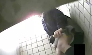 女の子は彼女のお尻の大きな男根の気持ちを気にしませんでした dmm 熟女 フェラ
