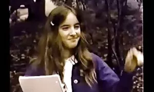 彼女の彼氏のアマチュアビデオと学生美しい離陸 熟女 フェラ dmm
