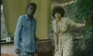 Frank アダルト 女優 フェラ lesboのマッサージテーブル